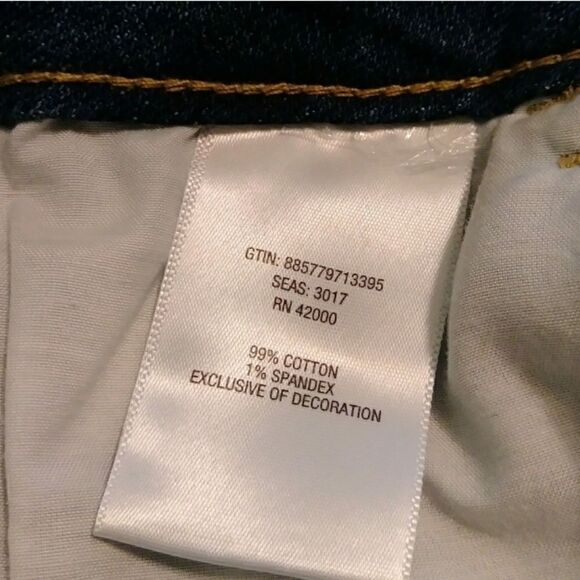 Adam Levine Mid Rise Floral Embroidered Jean Shorts - Picture 7 of 7